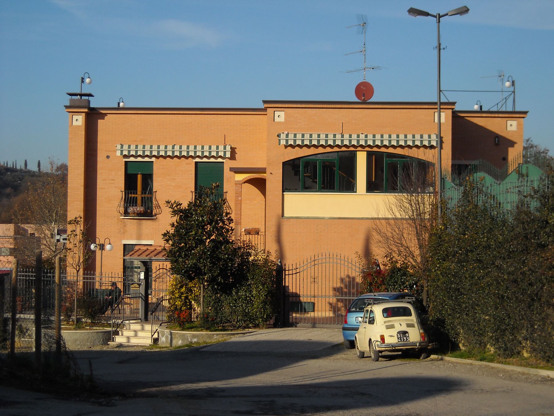 EDIFICIO ARTIGIANALE RESIDENZ. - 1