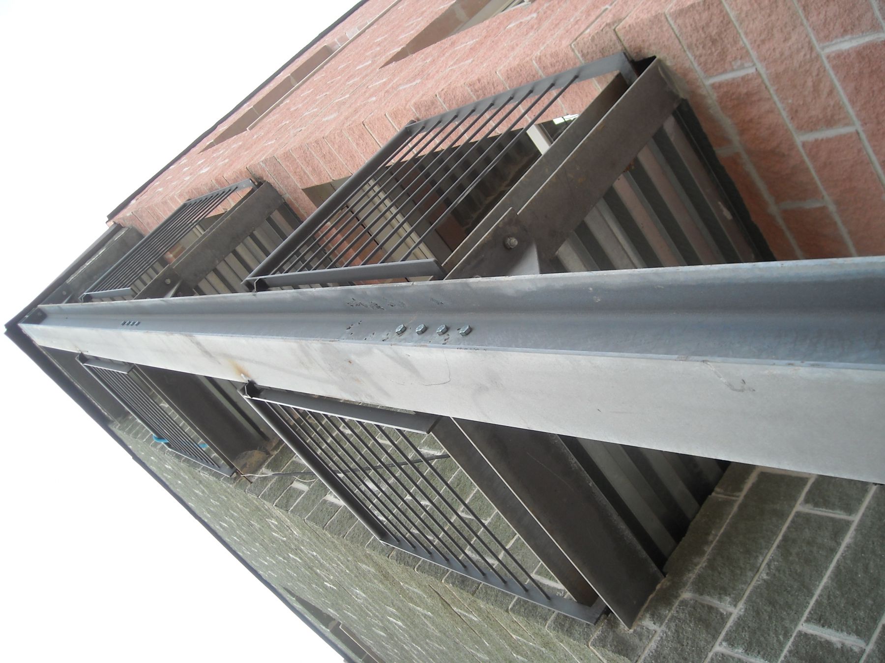 EDIFICIO DIREZIONALE ARTIGIAN. - 5